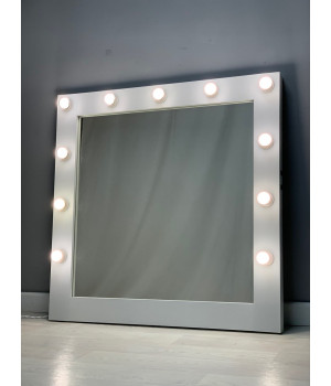 Белое настенные гримерное зеркало 100х100 с подсветкой