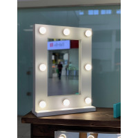 Гримерное зеркало с лампочками на подставке 60х45 см