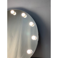 Круглое гримерное зеркало с подсветкой лампочками 80х80