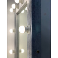 Зеркало для ванной комнаты из дерева 80х60 серебро
