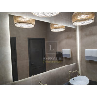 Зеркало с внутренней подсветкой для ванной комнаты Варна